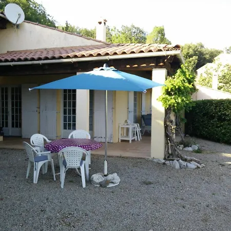 Le Domaine De *
